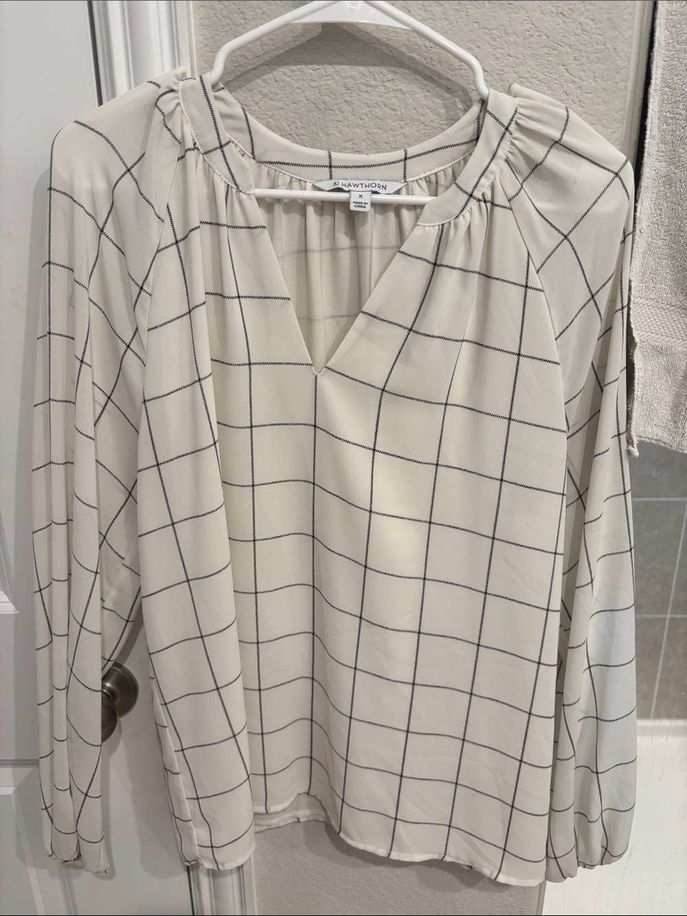 41 Hawthorn Cream Windowpane V-Neck Blouse